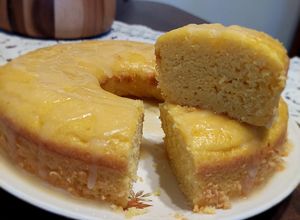 Una foto de Torta budín de naranjas bien húmeda para el mate