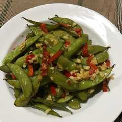 A picture of Edamame garlic pepper butter.