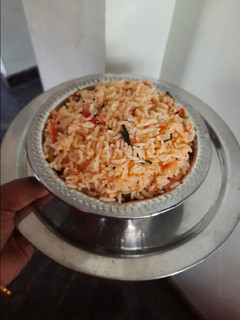 தக்காளி சாதம் (Thakkaali satham recipe in tamil) செய்முறை முக்கிய புகைப்படம்
