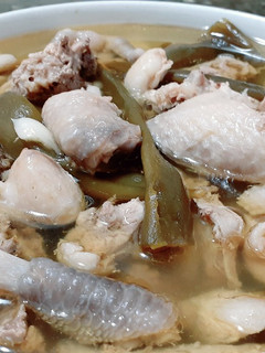剝皮辣椒麻油土雞湯 的食譜成品照片