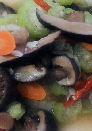 Foto resep Tumis gambas dengan jamur