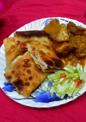 ডিমের মোগলাই পরোটা(Egg moglai paratha recipe in Bengali) রেসিপির প্রধান ছবি