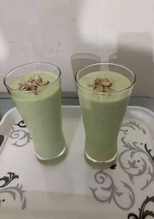 अवाकाडो मिल्क शेक रेसिपी मुख्य फोटो