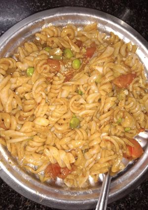 પાસ્તા (Pasta Recipe In Gujarati) રેસીપી મુખ્ય ફોટો