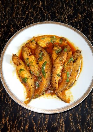কালো জিরে ফোড়নে পাবদামাছ রেসিপির প্রধান ছবি
