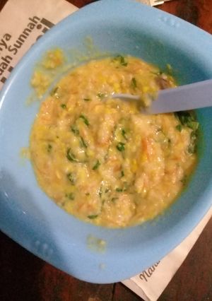 Foto resep MPASI 10 Bulan(oatmeal+wortel+sawi+kuning telur+evoo)