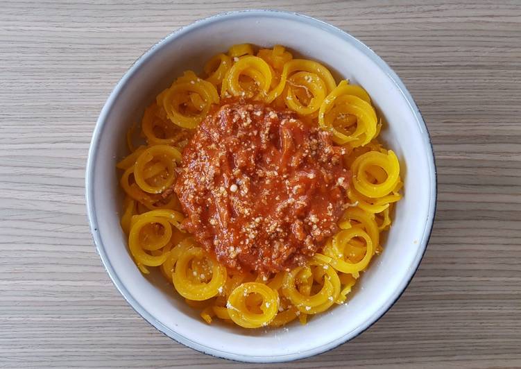 A révélé le secret de la recette Spagettis butternut à la sauce bolognaise parfait