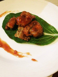 A picture of Japanese-style Fried Shrimp with Tomato Sauce.