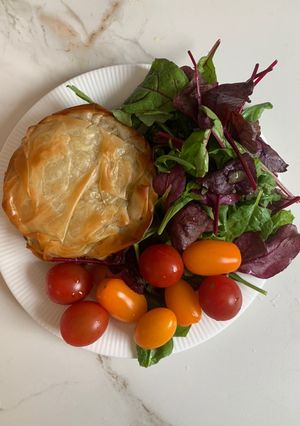 A picture of Filo meat pie.
