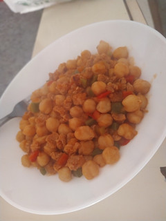 Una foto de Garbanzos con soja texturizada