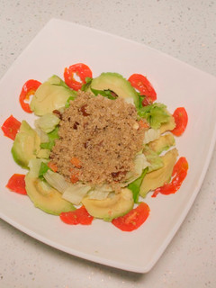 Una foto de Ensalada de quinoa y dátiles