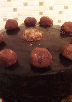 Фото Очень вкусный шоколадный трюфельный торт IChocolate Truffle Cake.