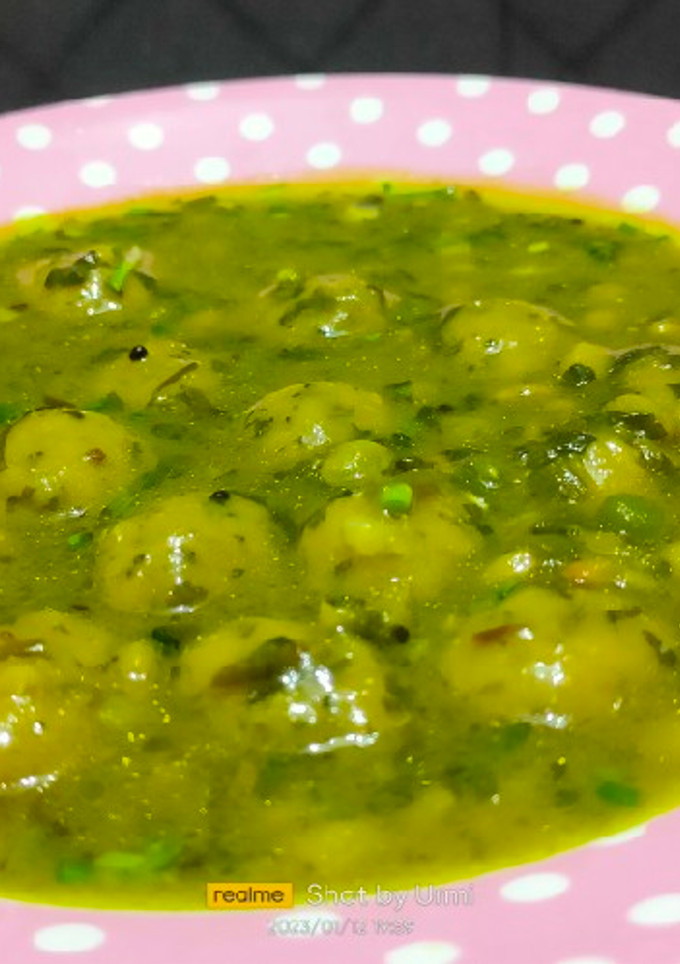 દાણા મુઠિયાં નુ શાક (Dana Muthia Shak Recipe In Gujarati) રેસીપી મુખ્ય ફોટો