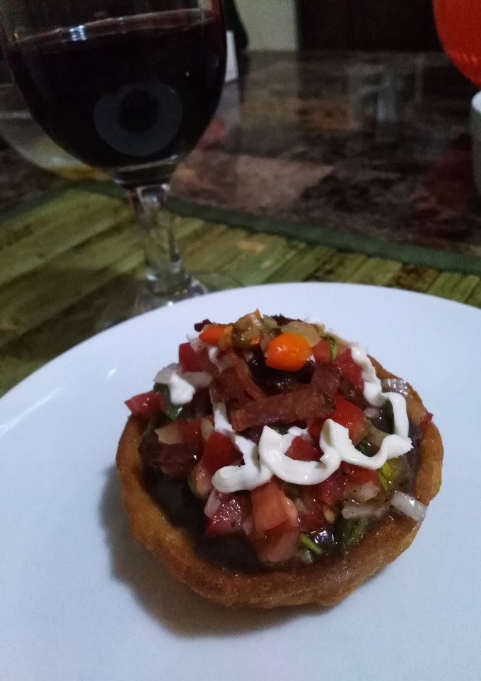Una foto de Zopes de pico de gallo y tocino