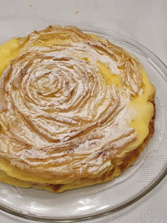 Una foto de Flor napolitana, postre para fiestas