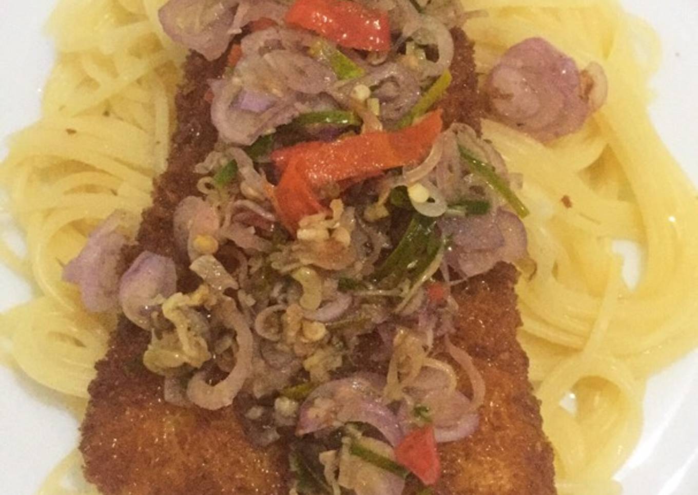 Spaghetti autorstwa Dory Sambal Matah