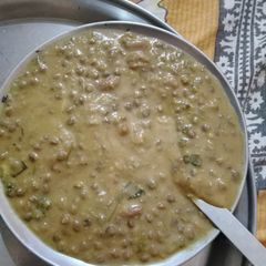 A picture of Makhni masoor.