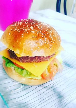 Une photo de Pain burger maison