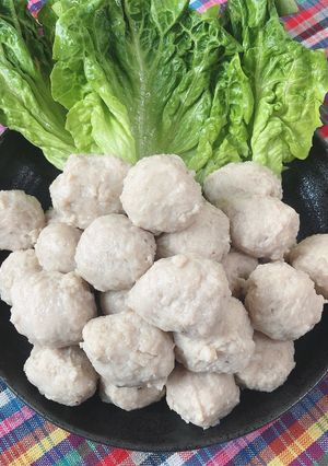 A picture of Thai Pork Meatballs Recipes • Look Shin Moo•.