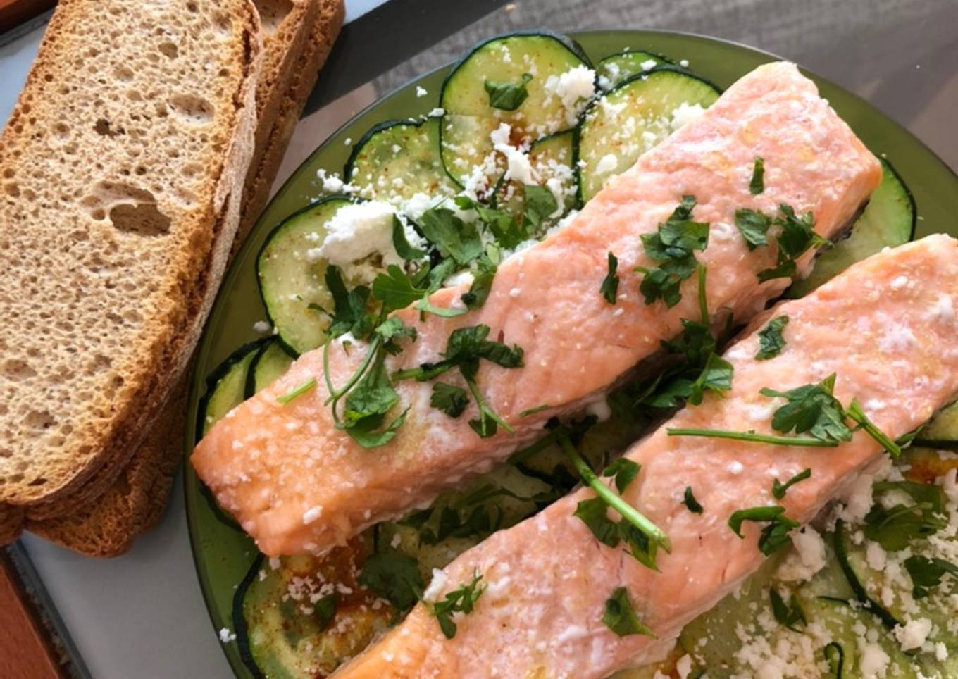 Salmón con calabacín en microondas🍴