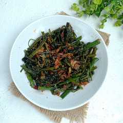 Plecing kangkung রেসিপির প্রধান ছবি