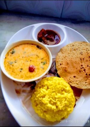 A picture of Khichadi - kadhi.