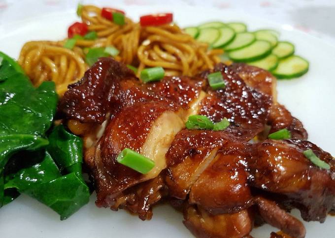 Cantonese-Style Soy Chicken with Noodles