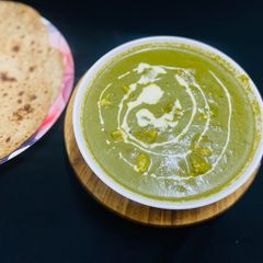 A picture of Palak paneer.