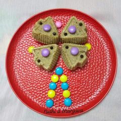 A picture of Daliya banana muffins.