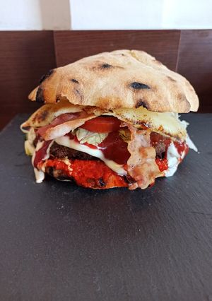 Pljeskavica (Balkán-burger) recept fotója