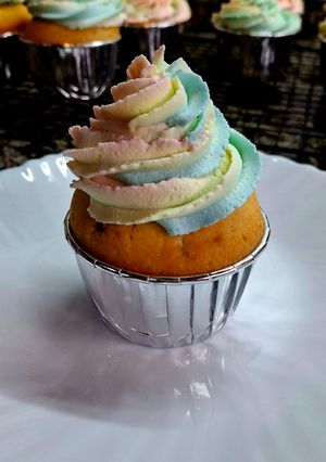 Una foto de Cupcakes coloridos
