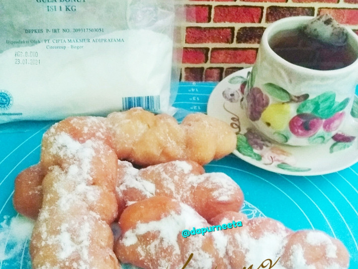 Bagaimana Menyiapkan Donat kepang yang Menggugah Selera