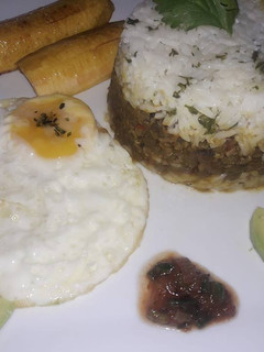 Una foto de Arroz Tapado con Lentejitas a lo Carmelita