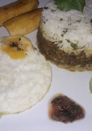 Una foto de Arroz Tapado con Lentejitas a lo Carmelita