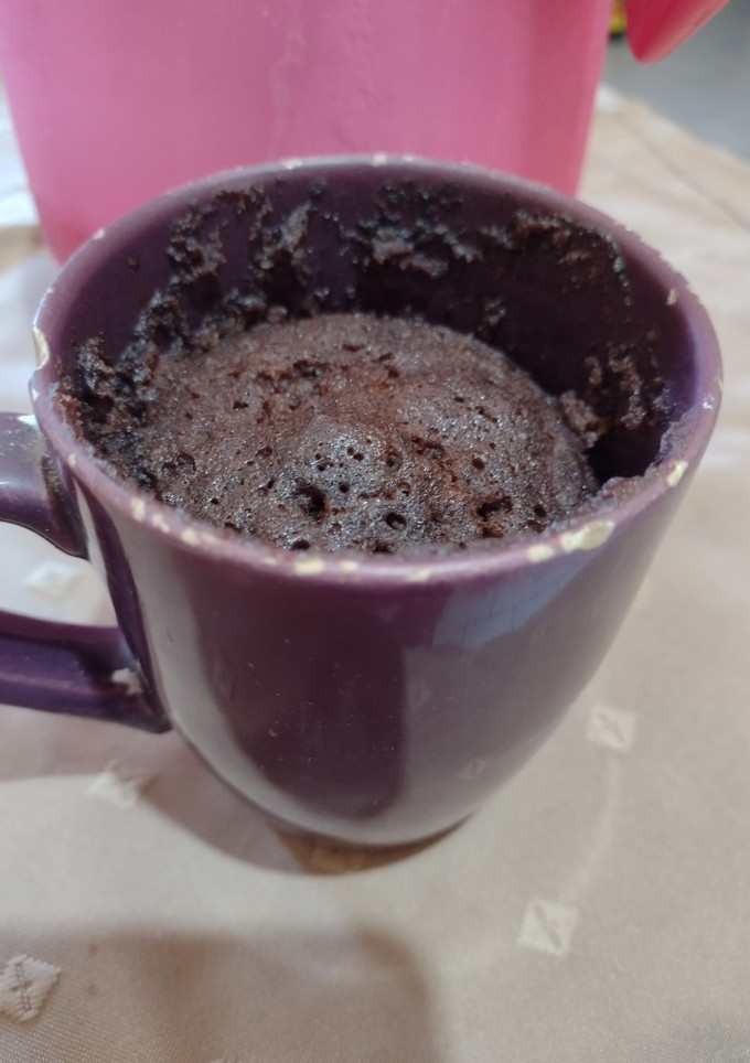 Una foto de Mug cake (torta en taza) de chocolinas 😍😋