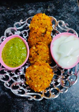 સાબુદાણા વડા (Sago વાળા in Gujarati) રેસીપી મુખ્ય ફોટો