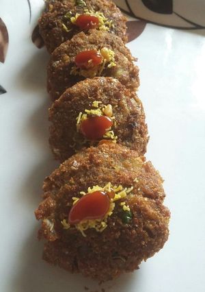 A picture of Peanut Corn Flakes Potato Cutlets.