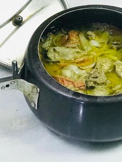 झणझणीत चिकन खर्डा (chicken kharda recipe in marathi) रेसिपी चे मुख्य फोटो
