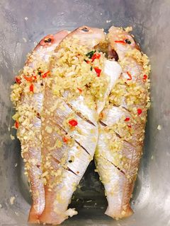 Hình của món Cá hường muối xả ớt.