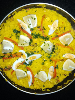 Una foto de Arroz, mariscos y pescado. Similar a Paella