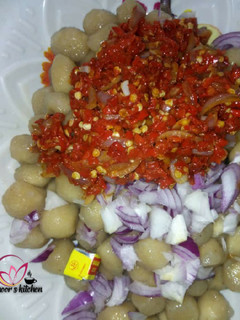 A picture of Dan sululu.