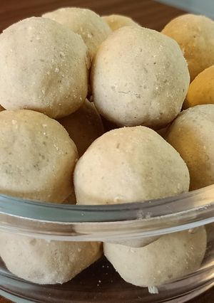 A picture of Maladu or Ma laddu.