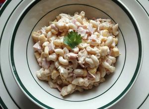 Una foto de Sopa fría (ensalada, sopa de fiesta)