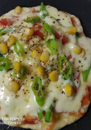 A picture of No yeast no oven baking - veg pizza.