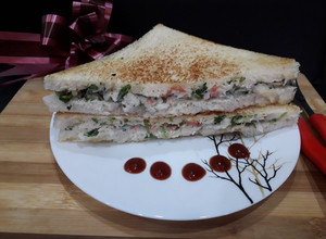 A picture of Curd (dahi)sandwich.