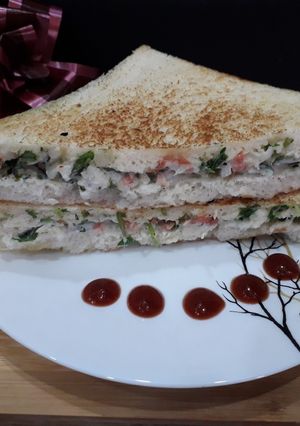A picture of Curd (dahi)sandwich.
