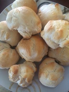 Una foto de Bollos caseros en maquina de pan