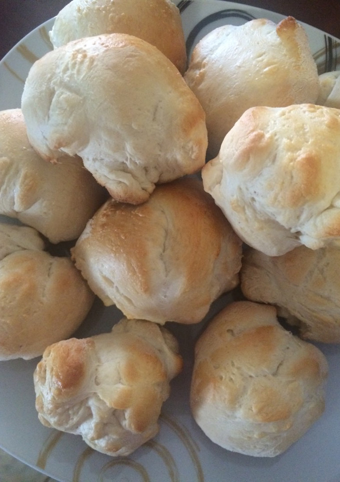 Una foto de Bollos caseros en maquina de pan