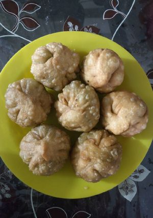 લીલવા ની કચોરી (Lilva Kachori Recipe in Gujarati) રેસીપી મુખ્ય ફોટો