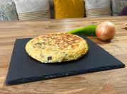 Una foto de queso feta tortilla